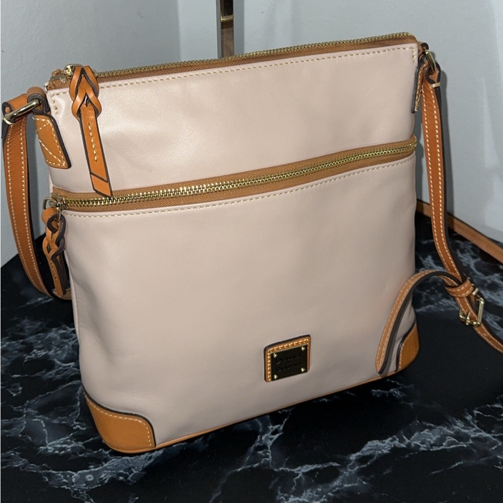 Dooney & Bourke Handbag Wexford Smooth Leather Crossbody Bag AUTHENTIC - Picture 3 of 11